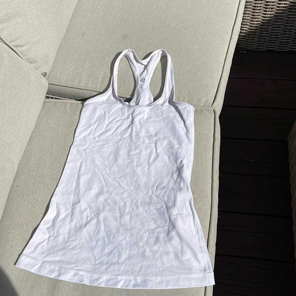 Lululemon tank 4